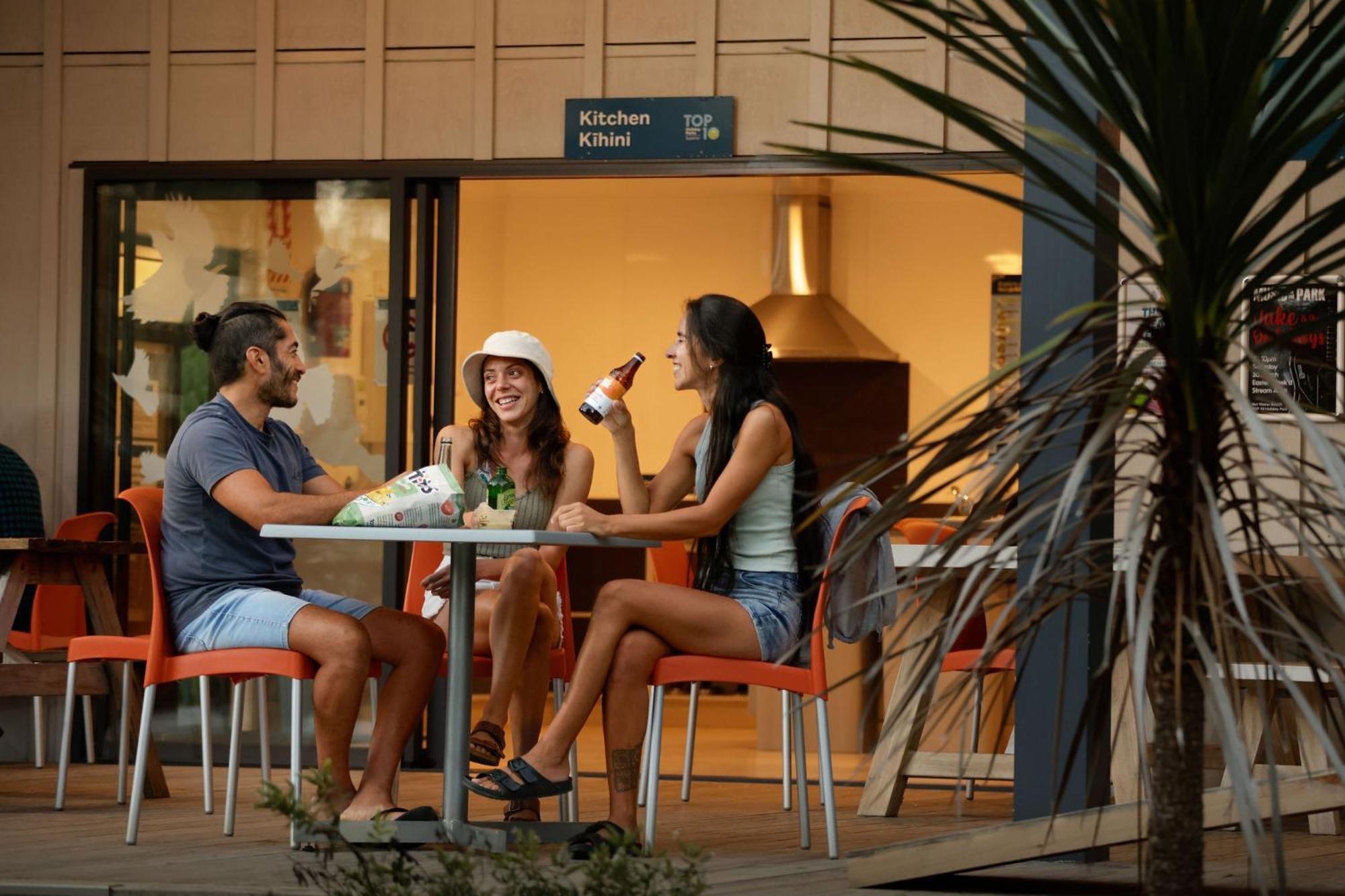 Hot Water Beach Top 10 Holiday Park Hotwater Beach Экстерьер фото